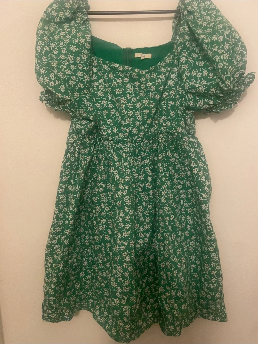 easel Green Floral Puff-Sleeve Dress